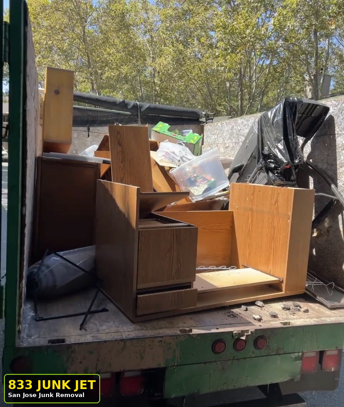 Garage cleanout San Jose by 833 Junk Jet